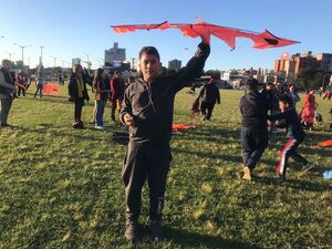 Caminata por la paz y entrega de pandorgas a más de 300 niños en la costanera de Encarnación