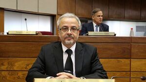 Querey evalúa chapa con Acevedo tras salir de la Concertación