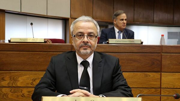 Querey evalúa chapa con Acevedo tras salir de la Concertación