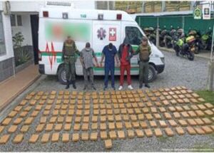 Ambulancias siguen siendo forma conveniente de transportar drogas en Colombia