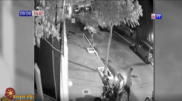 Pandilla de motochorros asaltó a repartidor en Lambaré | Noticias Paraguay