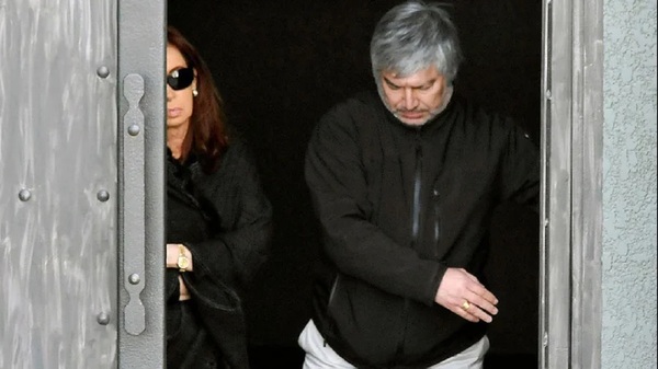 ARGENTINA: Fiscal pide cárcel, inhabilitación perpetua y decomiso de bienes de Cristina Kirchner por corrupción