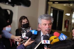 Giuzzio apela proceso por supuesta coima y pide suspender audiencia - Nacionales - ABC Color