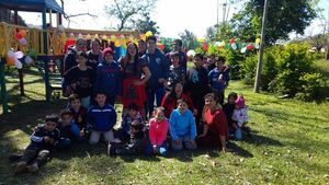 Isla Pucú: llevaron alegría a los niños de la compañía Arroyo Porã - Nacionales - ABC Color