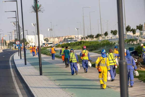 Diario HOY | Catar expulsa a decenas de trabajadores extranjeros por manifestación