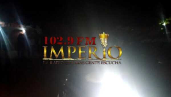Hieren de cinco balazos a un joven frente a su vivienda - Radio Imperio