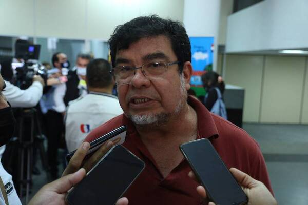 Salario base de docentes será de G. 3.600.000 desde el próximo año, según la OTEP-A - ADN Digital