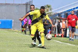 Dos puntos que van volando en la Primera B - Fútbol - ABC Color