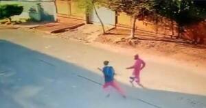 La Nación / Criminal asalto a un menor rumbo a clases