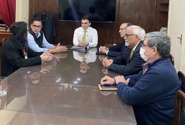 MUVH subsidiará construcción de viviendas para familias afectadas por incendio de la Chacarita - .::Agencia IP::.