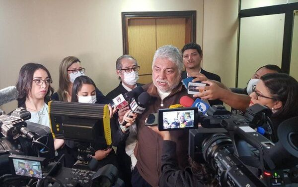 Fernando Lugo comienza a reaccionar y abre los ojos - Radio Imperio