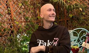 Muere Charlie el ‘tiktoker’ de Alicante que contaba su día a día con cáncer con humor a los 20 años - OviedoPress