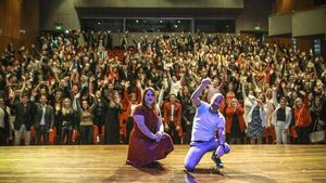 Javier Barbero presentó su unipersonal teatral “Algo para Confesarles” - Sociales - ABC Color
