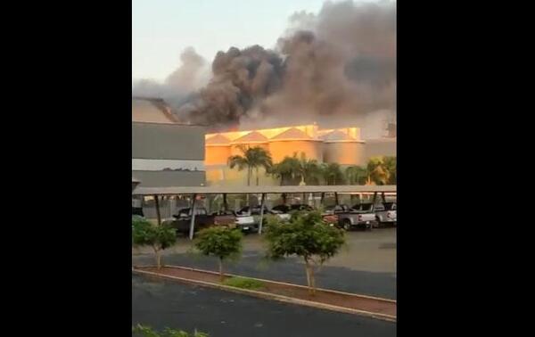 Incendio afecta a silo de una cooperativa en San Cristóbal en Alto Paraná – Prensa 5