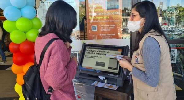 Superseis colocó en sus locales las máquinas de votación