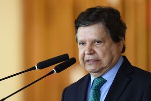 Discurso de Acevedo no convence del todo al Frente Guasu por tener un tinte colorado, según senadora - Política - ABC Color