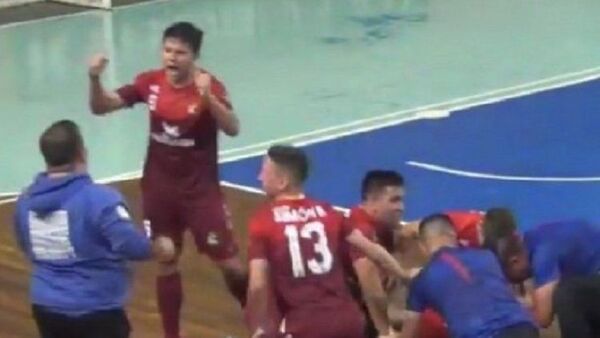 Simón Bolívar conquista su primera Copa de Oro
