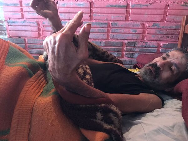 Postrado en cama, Don Cornelio pide ayuda de la ciudadanía para salvar su vida