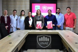 Firma de convenio entre el complejo UNAE y la Municipalidad de Carmen del Paraná