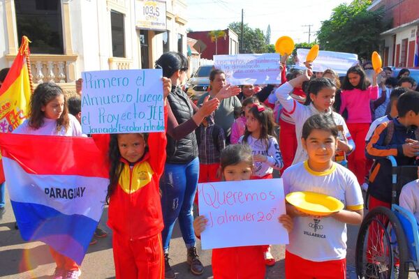 Exigen que continúe la provisión del almuerzo escolar en el Guairá - Nacionales - ABC Color