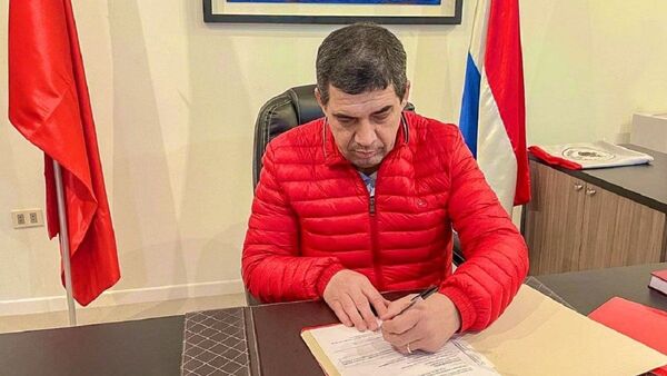 Hugo Velázquez dice que investigación de Fiscalía "no cambia nada"