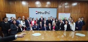 Leales a Wiens siguen en puestos claves del MOPC - Nacionales - ABC Color