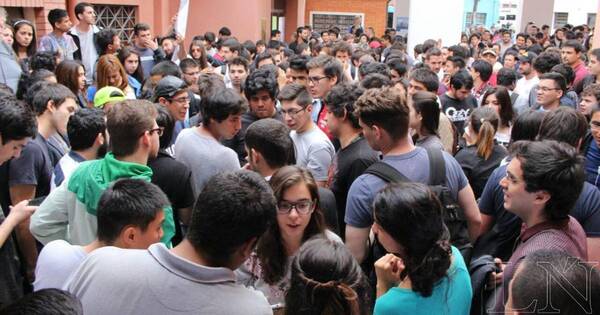 La Nación / Aumentan los casos de venta y consumo de drogas en escuelas y colegios