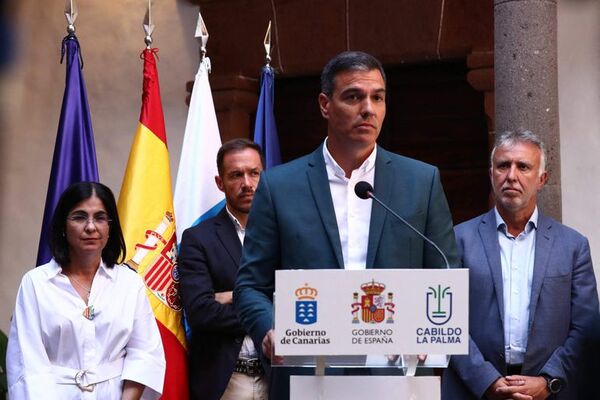 Sánchez llega a Bogotá para trasladar su pleno apoyo al presidente Petro - Mundo - ABC Color