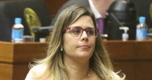 La Nación / Liberales efrainistas acusan a kattya González de favorecer al continuismo