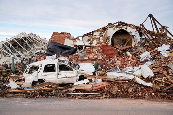 Tornados causan al menos 88 muertes en Estados Unidos | 1000 Noticias