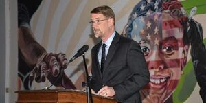 Asuntos económicos, comerciales y de seguridad serán tratados por Mark Wells - El Independiente
