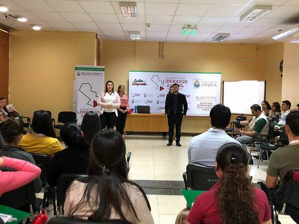Gobernación de Itapúa impulsa capacitaciones para jóvenes