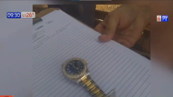 Policías recuperan reloj de USD 30.000 en Lambaré | Noticias Paraguay