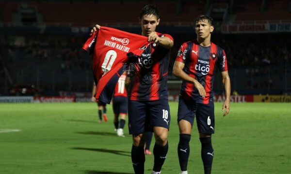 Peloteros cerristas entrenaron esta mañana y viajan hoy a CDE: no estarán para “escuchar” manifestación de hinchas