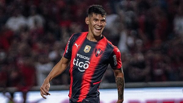 Robert Morales para rato en Cerro Porteño