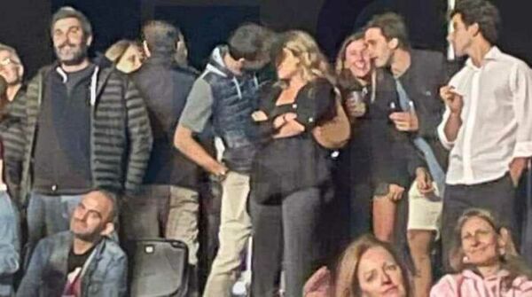Piqué rompió un acuerdo con Shakira tras mostrarse a los besos con su nueva novia
