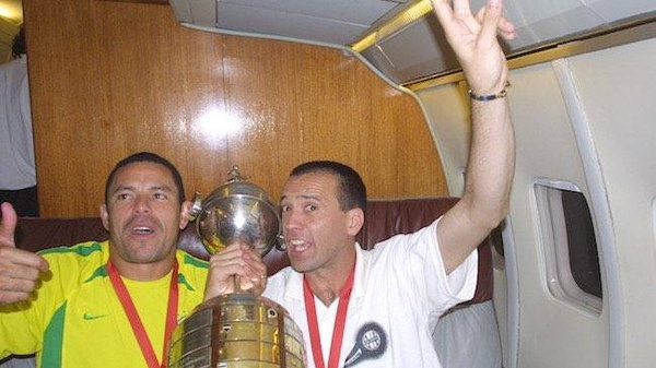 Crónica / Ex Olimpia recordó cuando fueron campeones de América siendo “farristas”