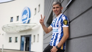 Diario HOY | Llegó el día: Julio Enciso debuta con el primer equipo del Brighton