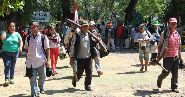 La Nación / Campesinos debaten conflicto de la tierra en Paraguay en el ex-Seminario