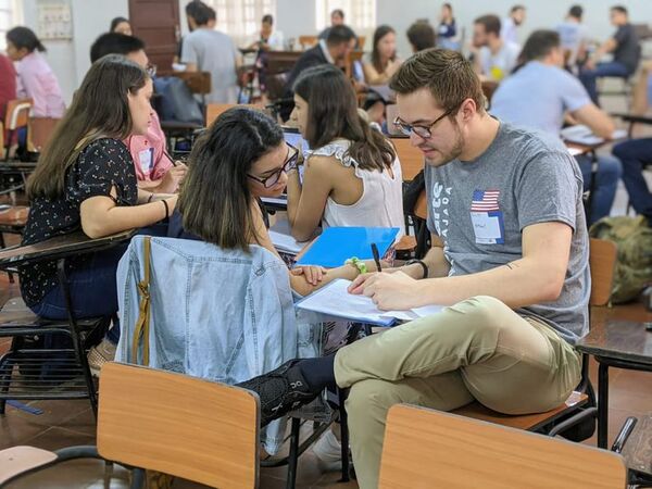 MEC recomienda a universidades asegurarse de que estudiantes provenientes del extranjero, hayan tramitado certificado de culminación de Nivel Medio - Nacionales - ABC Color