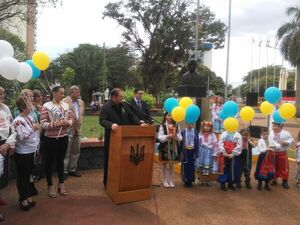 En Itapúa celebran independencia de Ucrania con oración por la paz - Nacionales - ABC Color