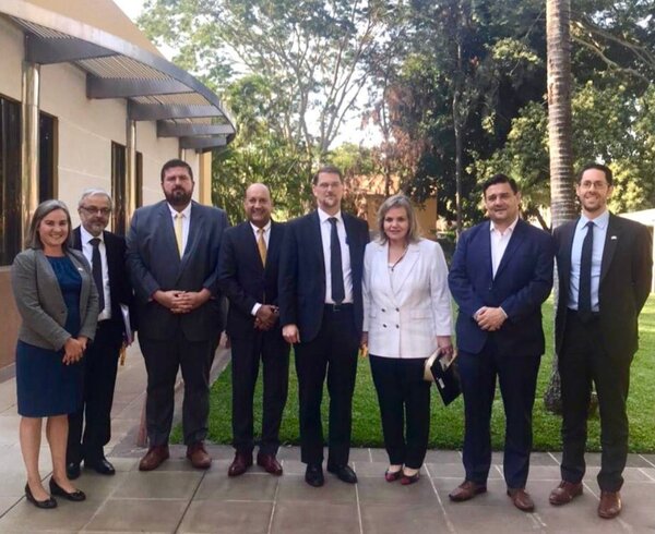 Diario HOY | Senadores mantuvieorn reunión con subsecretario de Estado adjunto de EEUU
