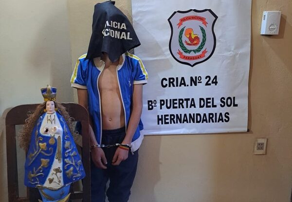 Menor adicto es reducido por su madre y vecinos tras apropiarse de una virgen
