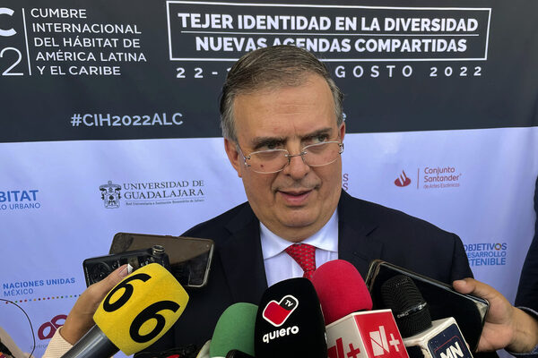 Canciller Ebrard dice que México apuesta por el diseño de mejores ciudades - MarketData