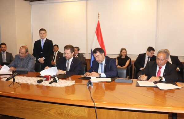 Paracel firmó contrato para la instalación de su zona franca