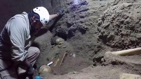 Diario HOY | Arqueólogos hallan tumba de un prominente artesano del antiguo Perú