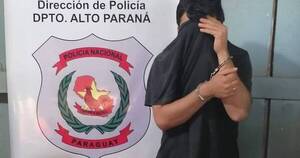 La Nación / Detienen a un hombre por manosear a dos alumnas