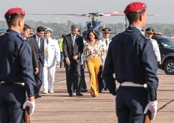 Abdo y comitiva viajan a Roma para investidura de primer cardenal paraguayo