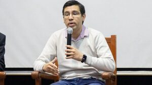 “LANDY” TORRES EXPONE PROYECTOS PARA ALTO PARANÁ DURANTE CONVERSATORIO DE CANDIDATOS