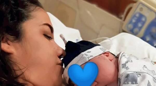 Crónica / ¡Volvió a nacer! Periodista dio a luz y es mami por primera vez
